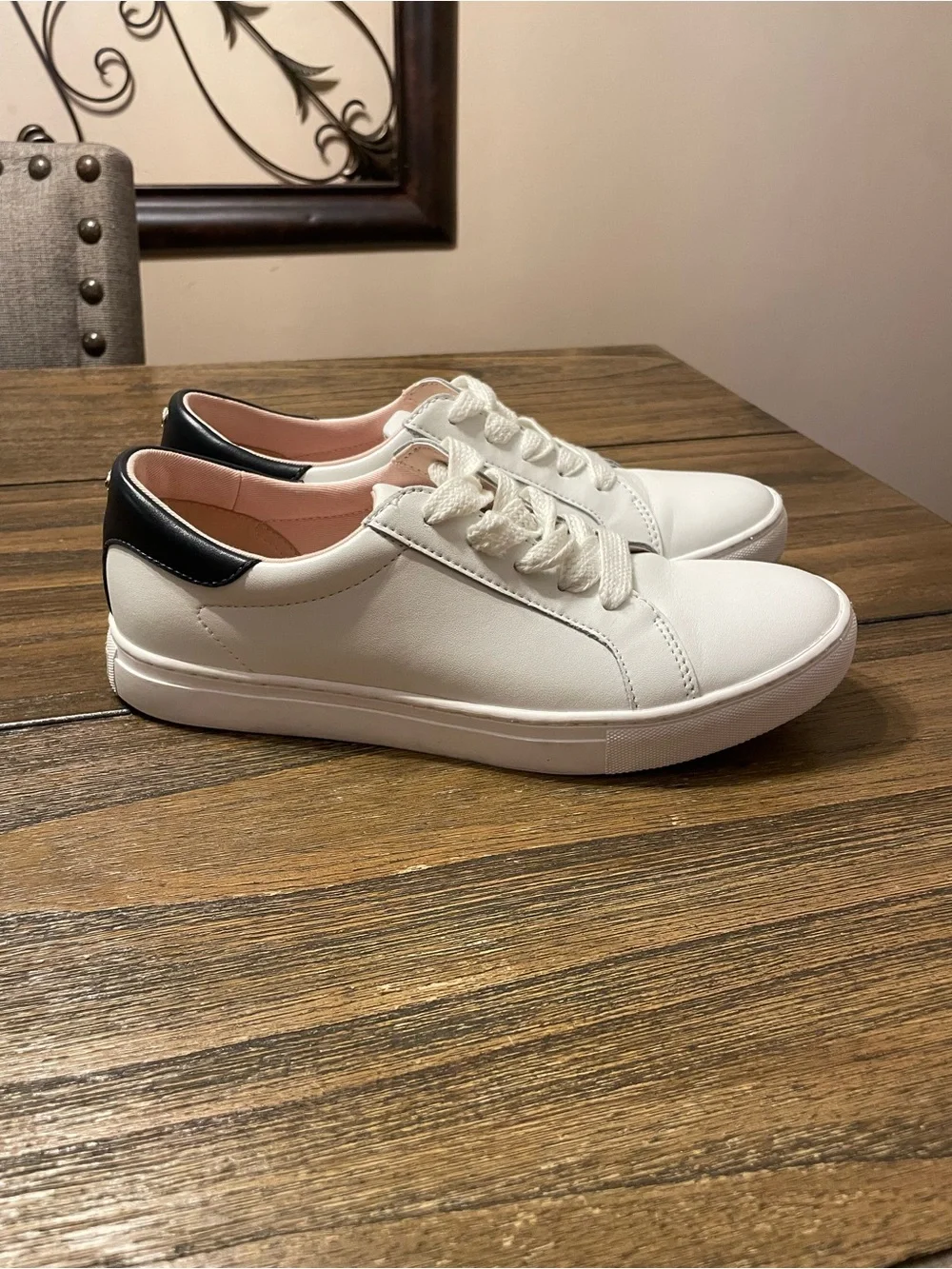 Kate Spade Alanna White Leather Lace Up Sneakers Black Heel Women’s 7.5B EUC